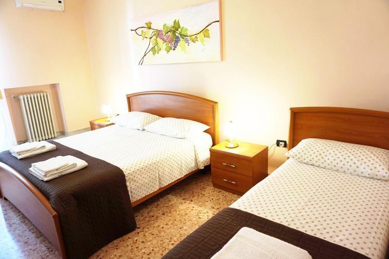B&B Piazza 300Mila Lecce Kültér fotó