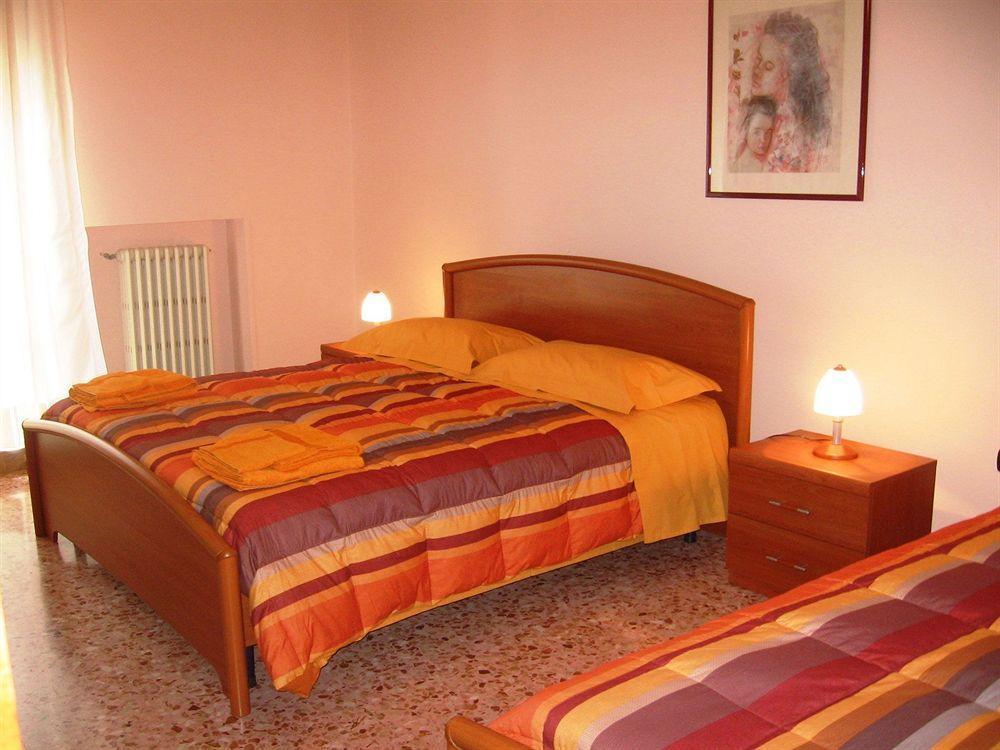 B&B Piazza 300Mila Lecce Kültér fotó