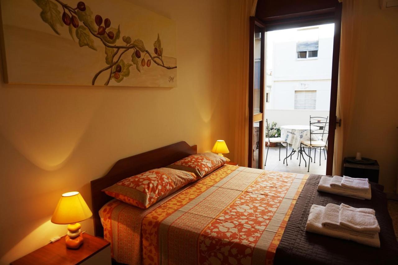B&B Piazza 300Mila Lecce Kültér fotó