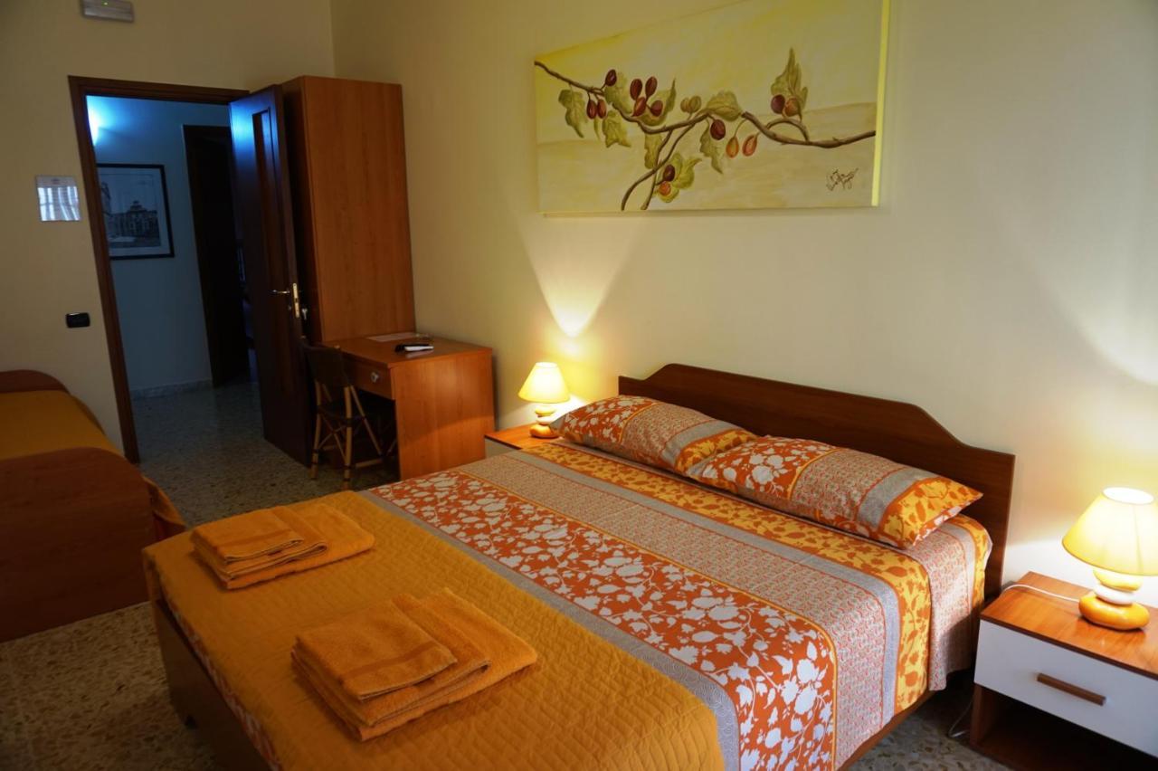 B&B Piazza 300Mila Lecce Kültér fotó